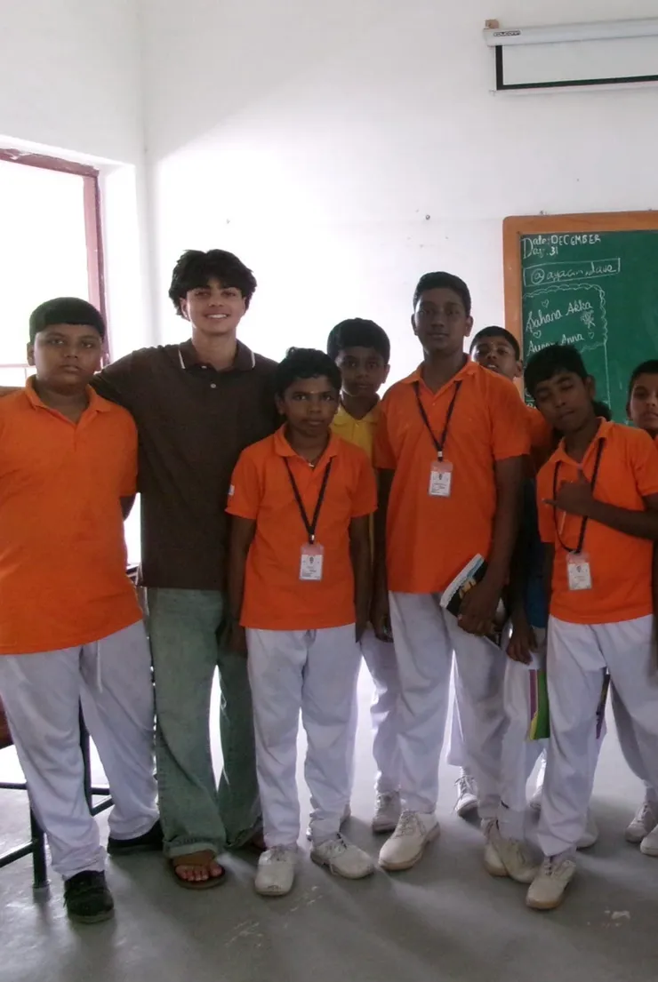 Classroom visit with students in Manjakkuddi, Tamil Nadu